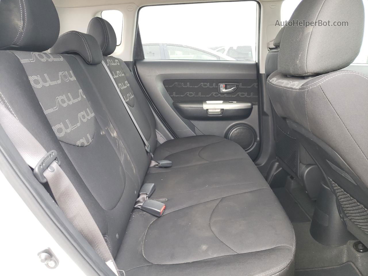 2012 Kia Soul + Белый vin: KNDJT2A64C7385889