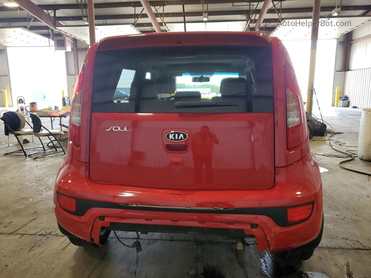 2012 Kia Soul + Red vin: KNDJT2A64C7457545