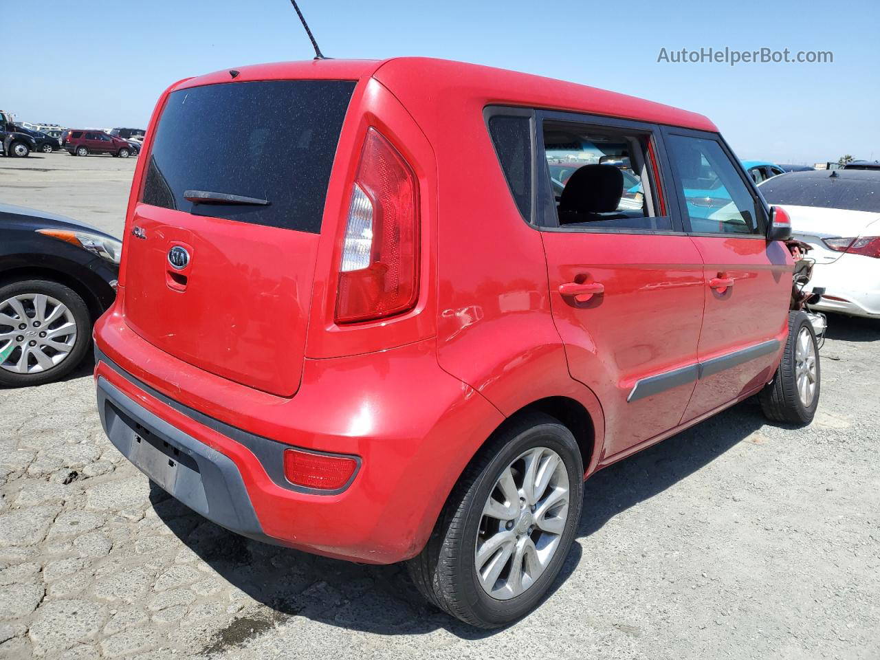 2012 Kia Soul + Red vin: KNDJT2A64C7467184