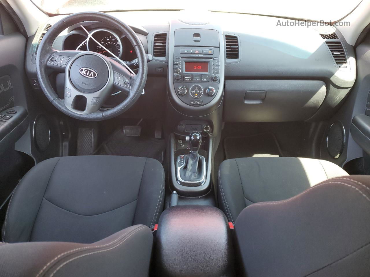 2012 Kia Soul + Red vin: KNDJT2A64C7467184