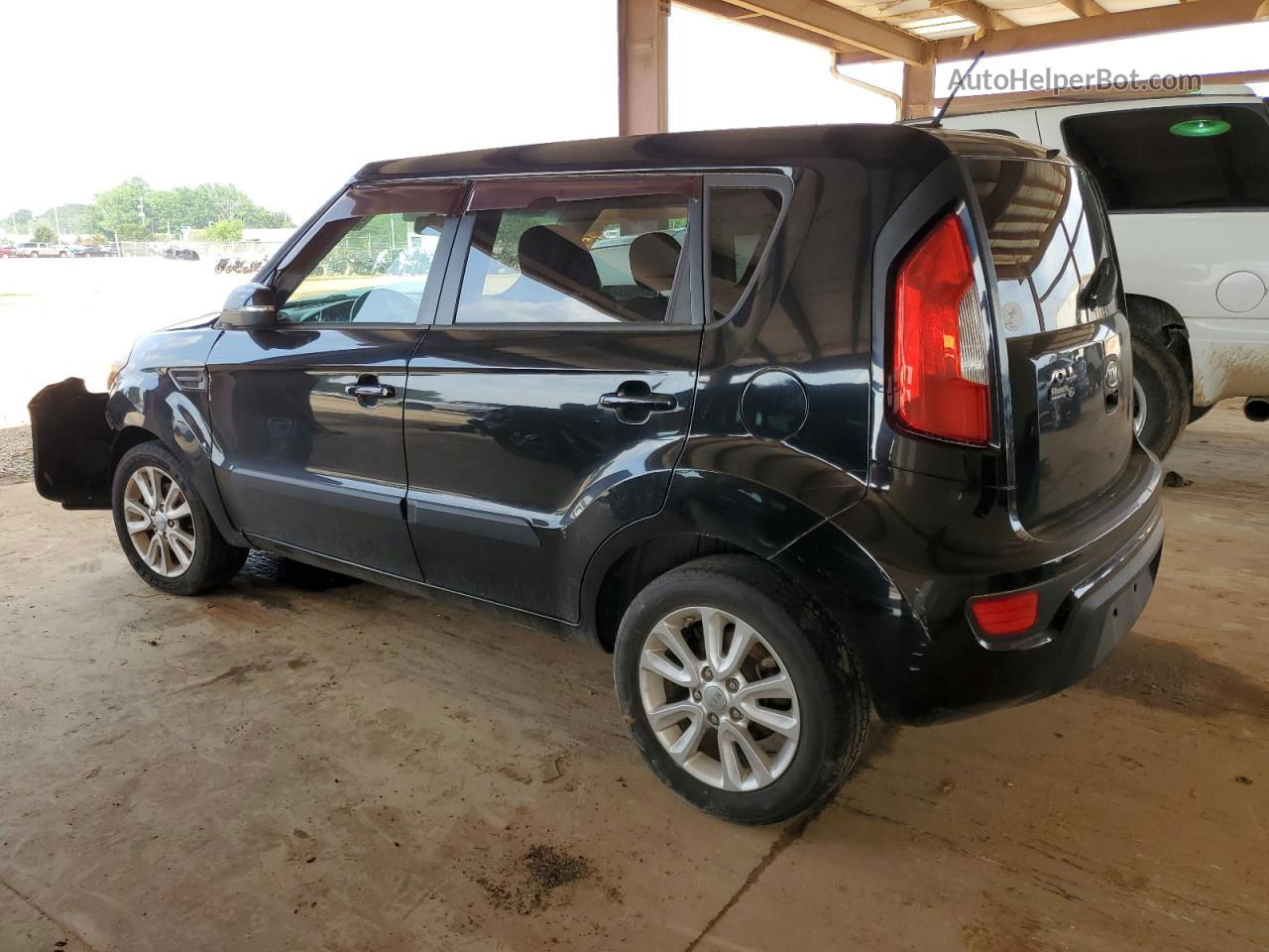 2012 Kia Soul + Black vin: KNDJT2A64C7746702