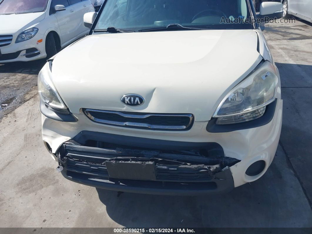 2013 Kia Soul + Бежевый vin: KNDJT2A64D7534111