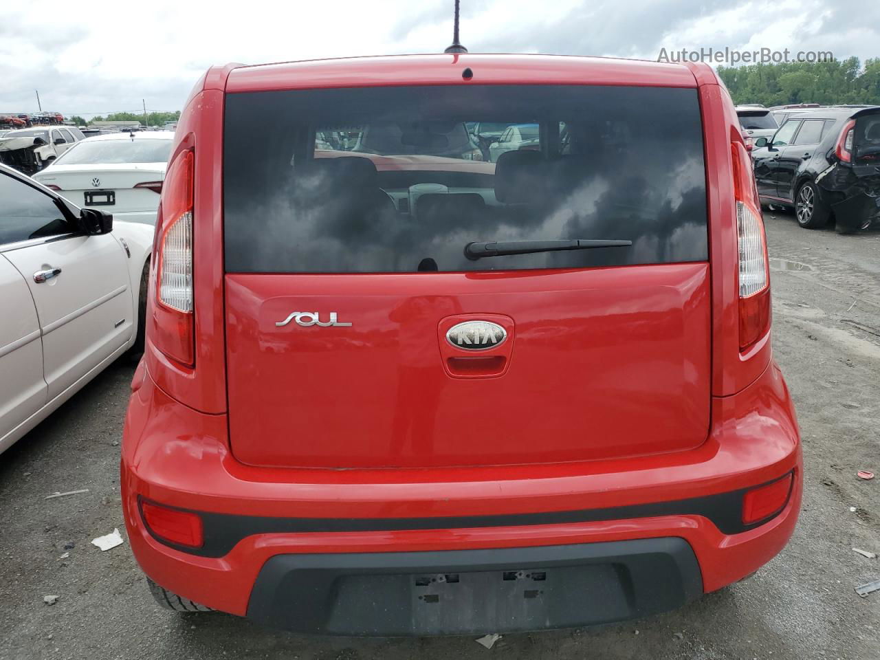 2013 Kia Soul + Red vin: KNDJT2A64D7586399