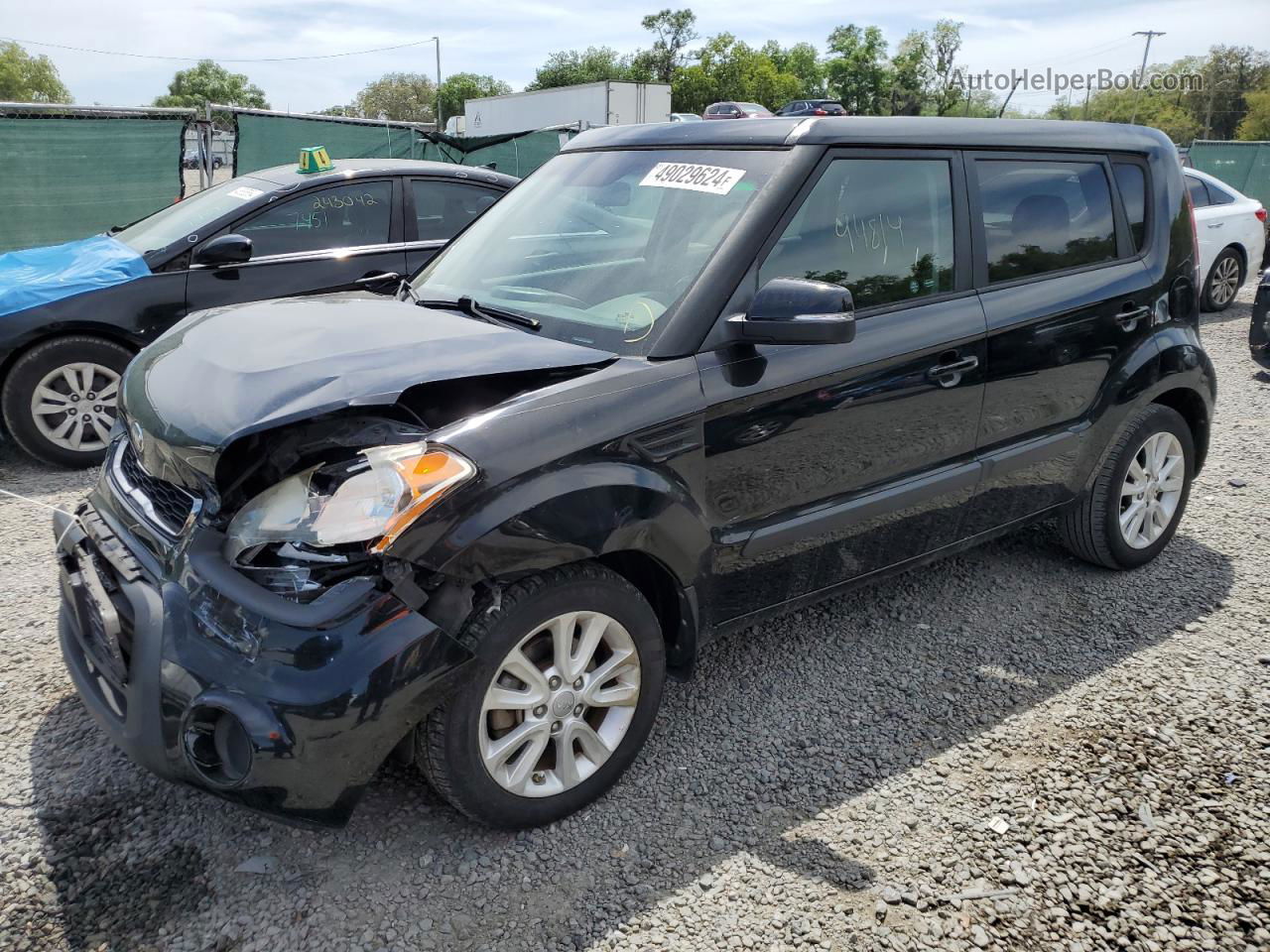 2013 Kia Soul + Black vin: KNDJT2A64D7611608