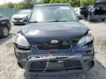 2013 Kia Soul + Black vin: KNDJT2A64D7611608