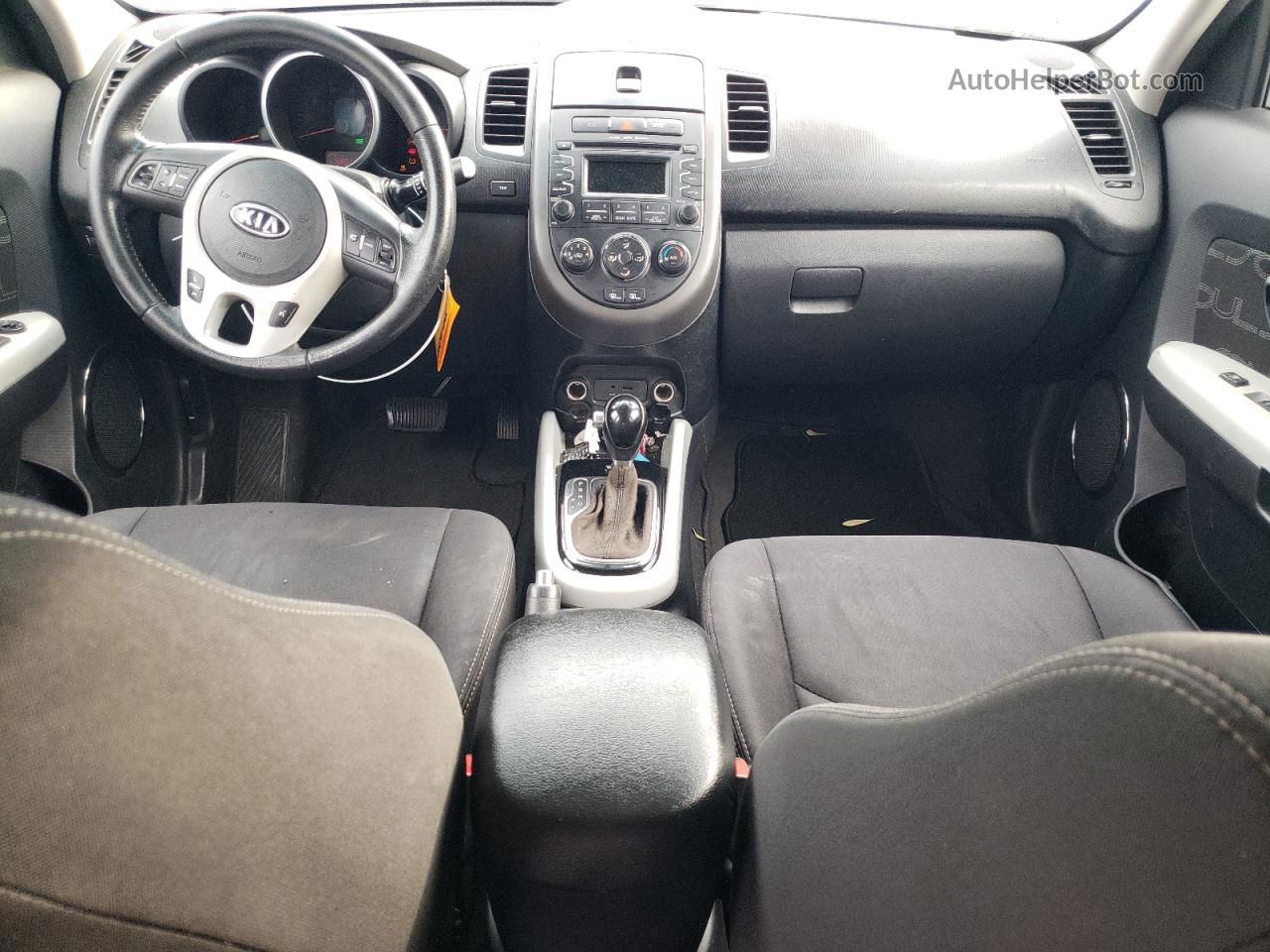 2012 Kia Soul + Black vin: KNDJT2A65C7378238