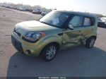 2013 Kia Soul + Green vin: KNDJT2A65D7612038