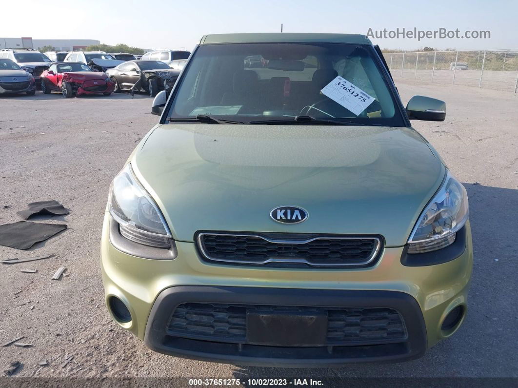 2013 Kia Soul + Green vin: KNDJT2A65D7612038