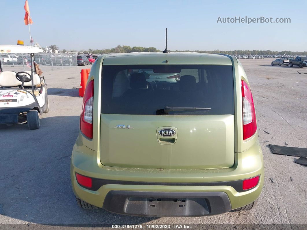 2013 Kia Soul + Green vin: KNDJT2A65D7612038