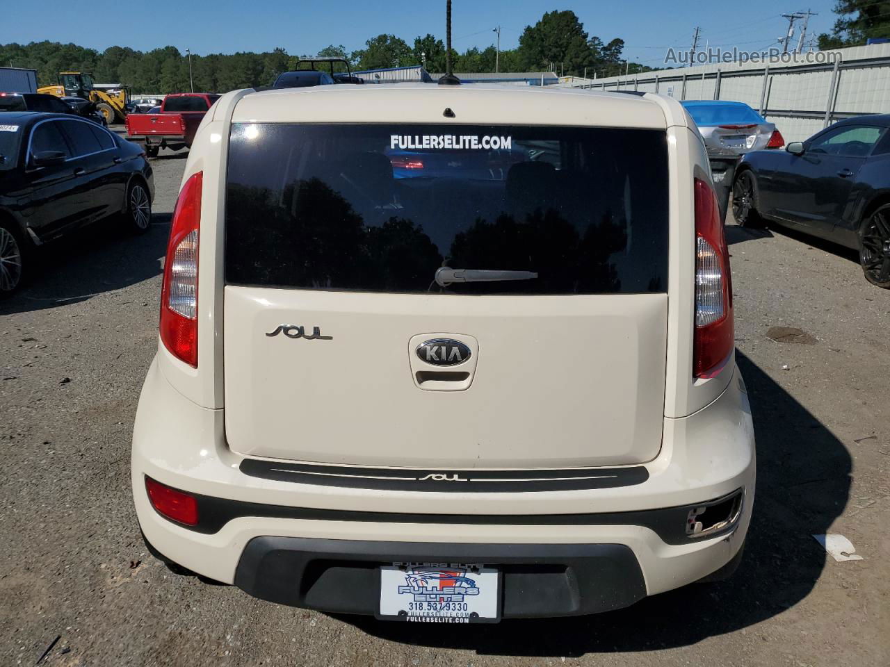 2013 Kia Soul + Beige vin: KNDJT2A65D7760965