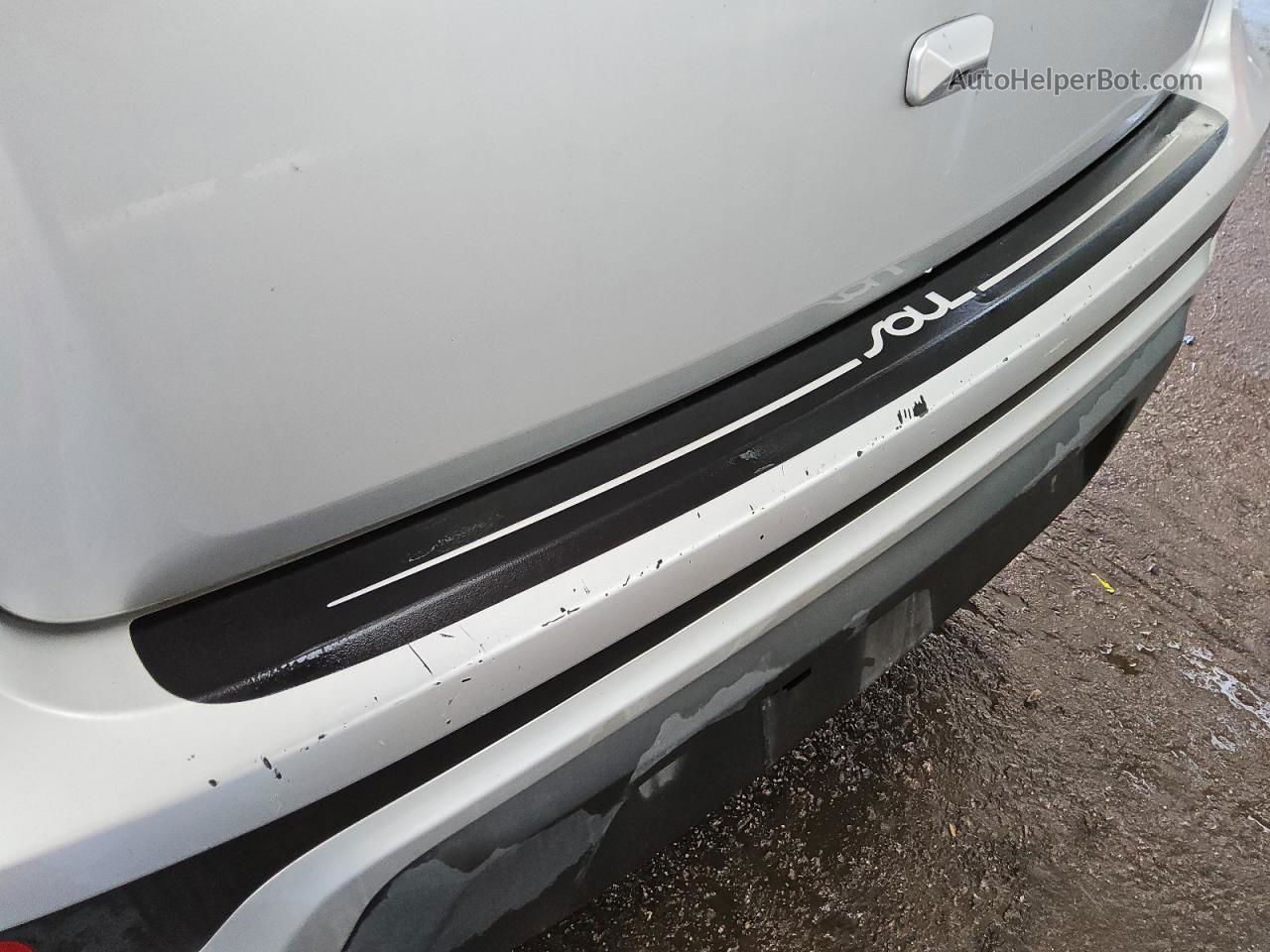 2012 Kia Soul + Silver vin: KNDJT2A66C7420304 Damage: Rear Bumper, Heavy Scratch, > 12 inches
