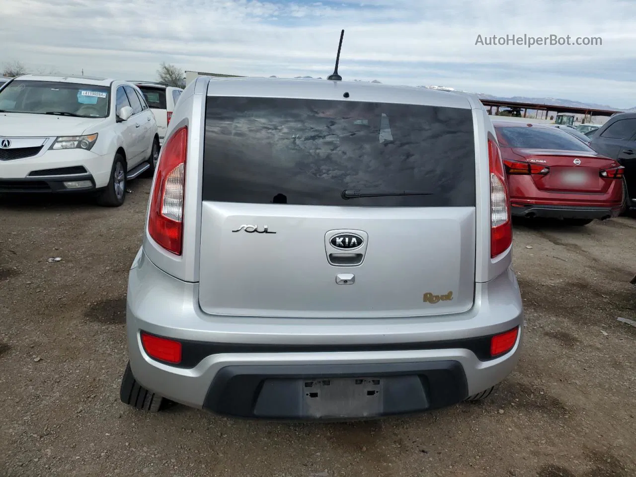 2012 Kia Soul + Серебряный vin: KNDJT2A66C7459863