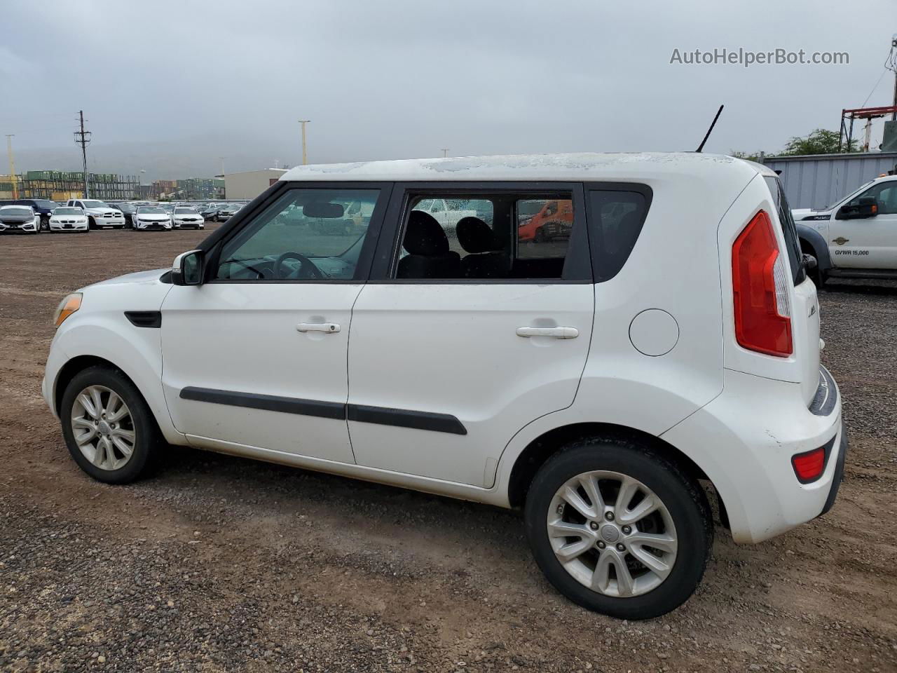 2013 Kia Soul + White vin: KNDJT2A66D7515818