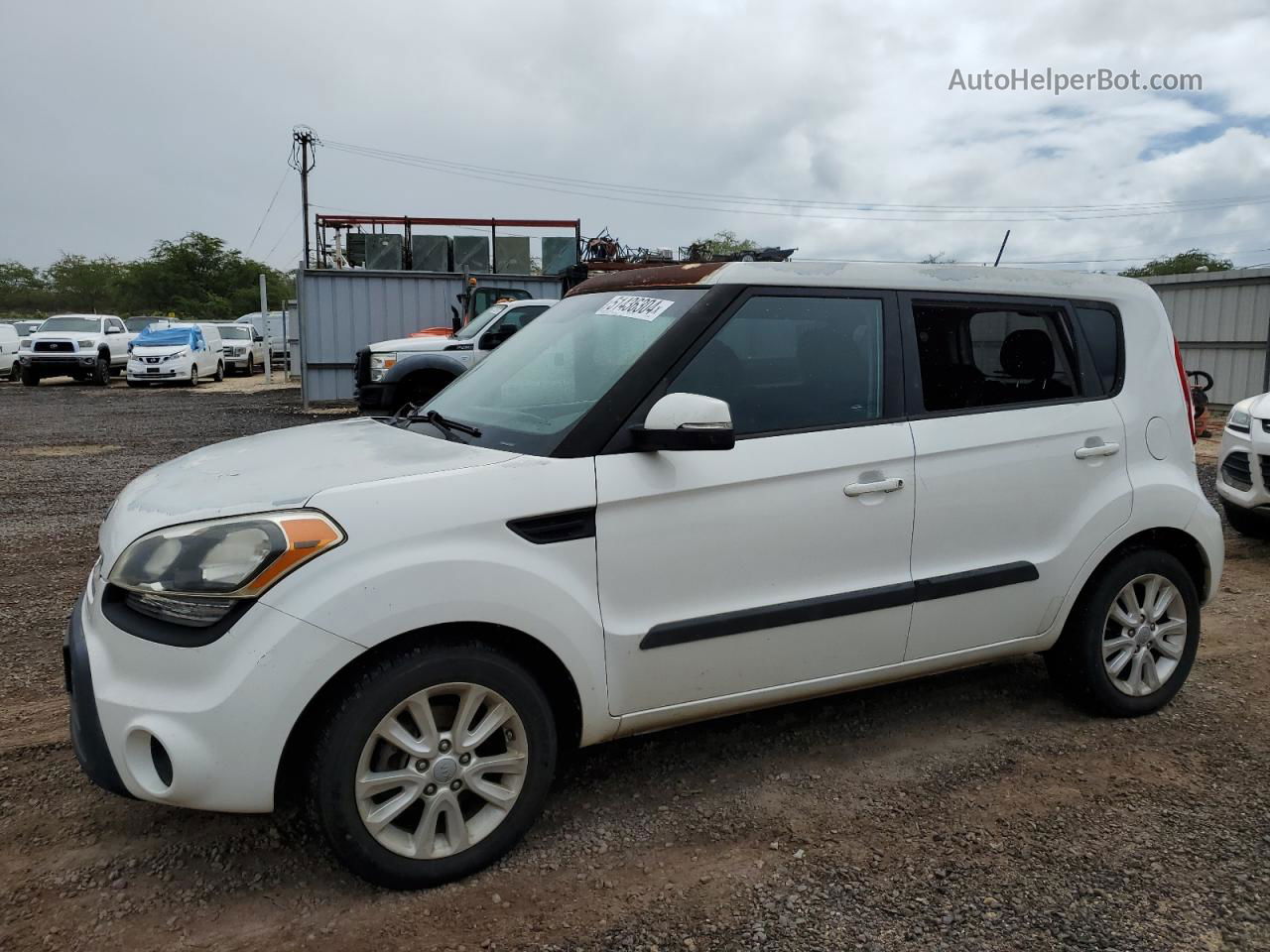 2013 Kia Soul + White vin: KNDJT2A66D7515818