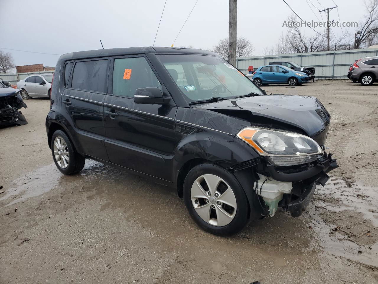 2013 Kia Soul + Black vin: KNDJT2A66D7556577