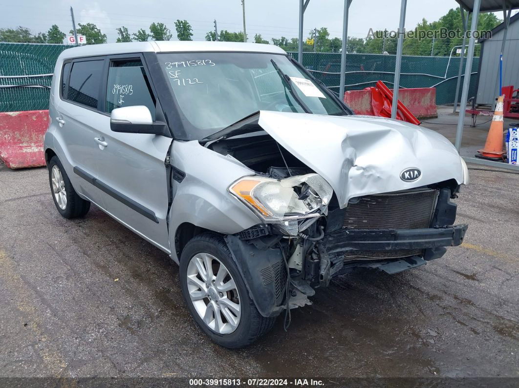 2012 Kia Soul + Серебряный vin: KNDJT2A67C7401454