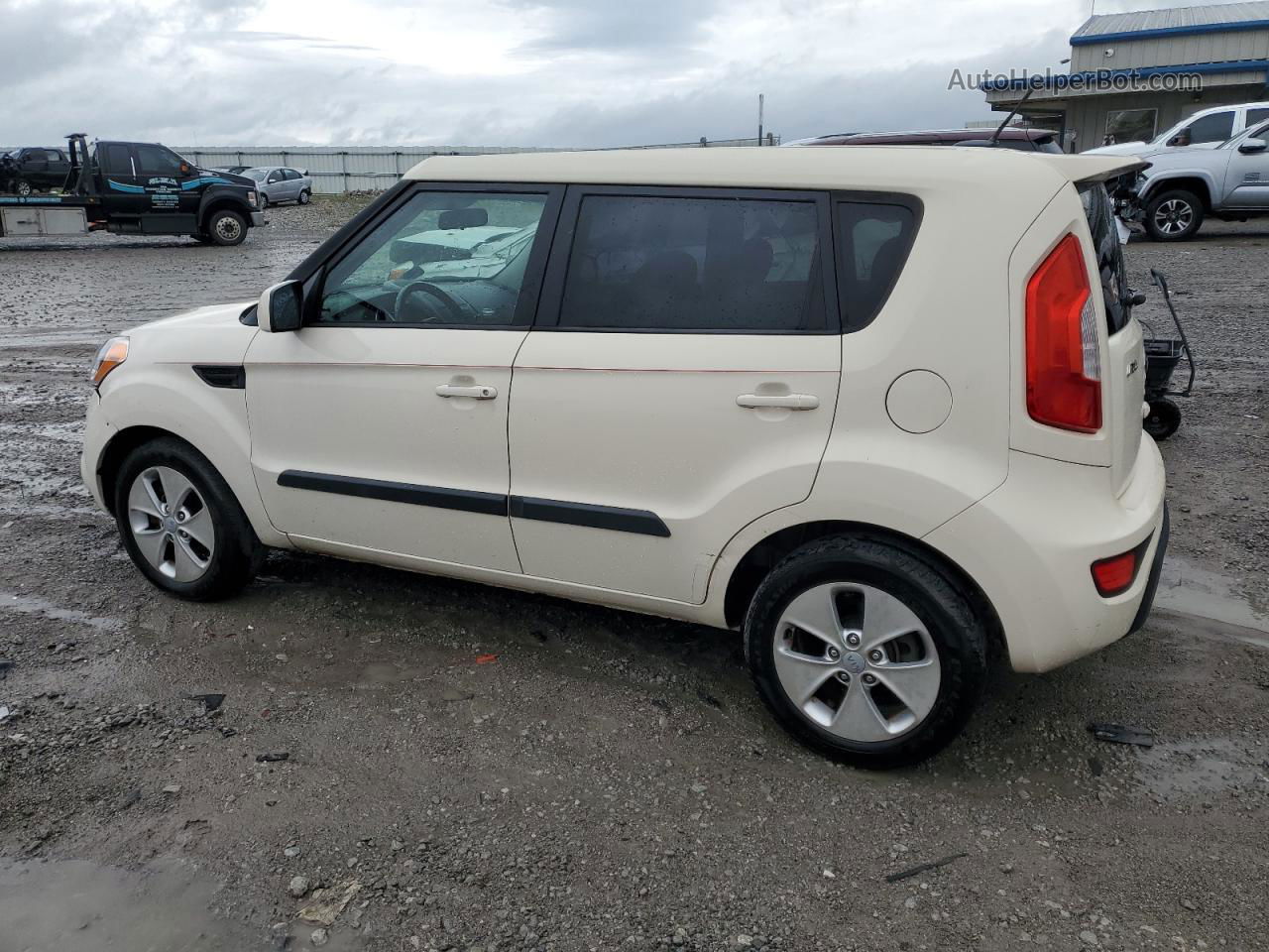 2013 Kia Soul + Кремовый vin: KNDJT2A67D7537729