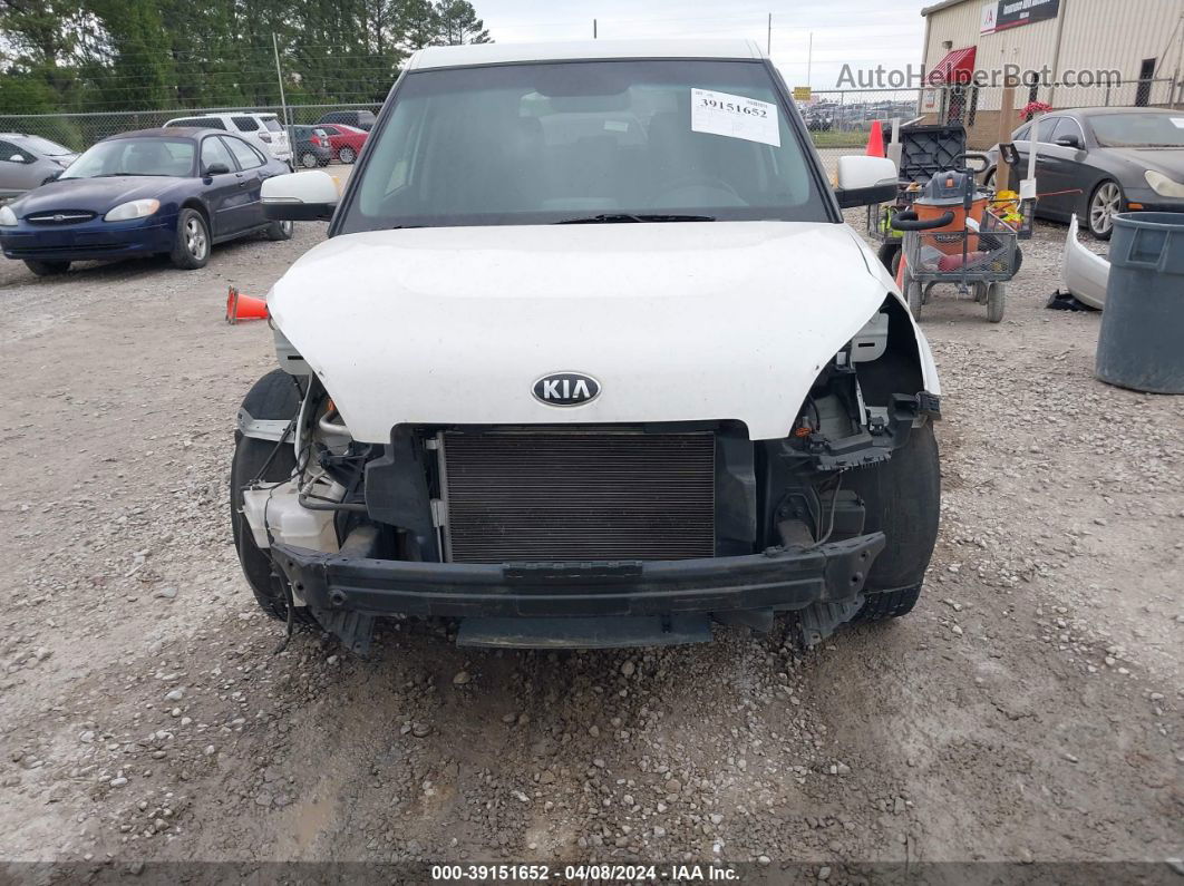 2013 Kia Soul + White vin: KNDJT2A67D7545569