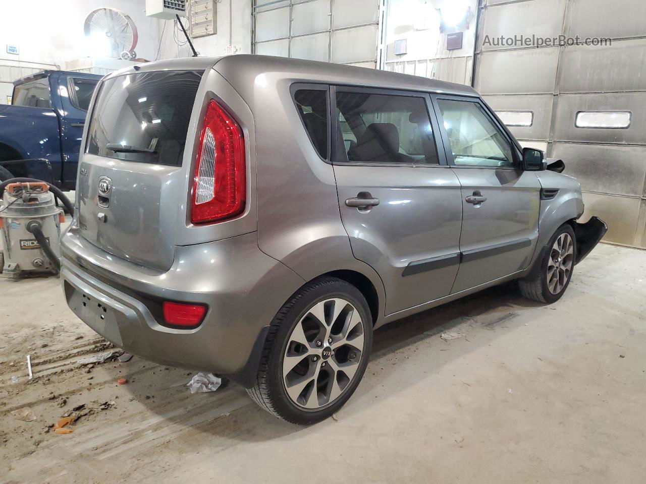 2013 Kia Soul + Gray vin: KNDJT2A67D7547452