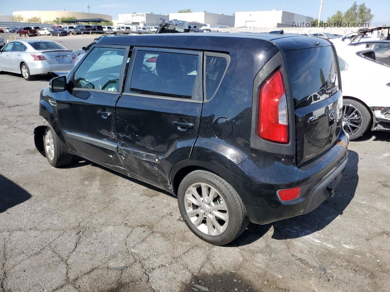 2013 Kia Soul + Black vin: KNDJT2A67D7552201