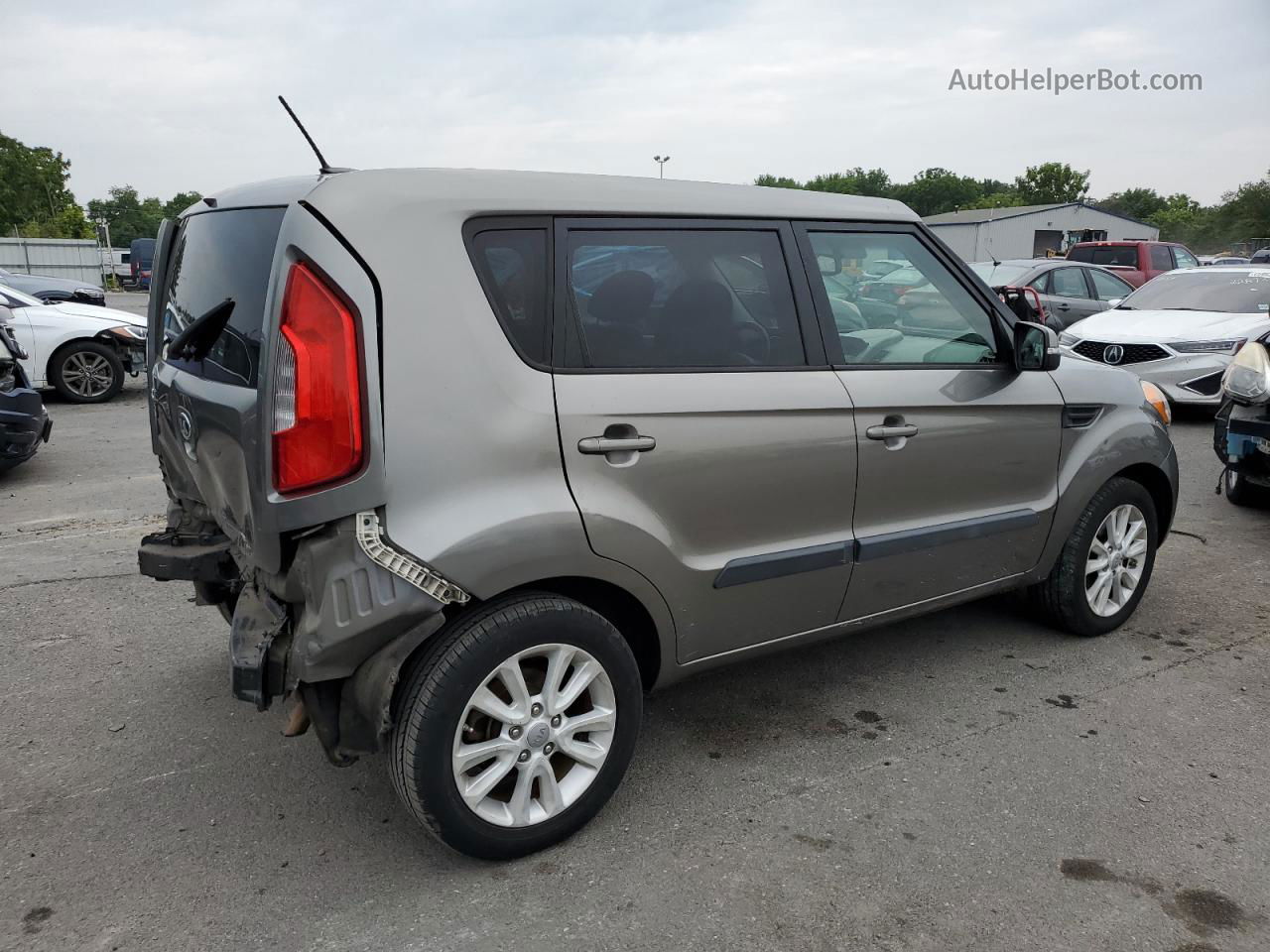 2013 Kia Soul + Charcoal vin: KNDJT2A67D7602076