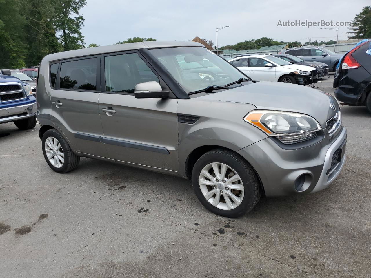 2013 Kia Soul + Charcoal vin: KNDJT2A67D7602076