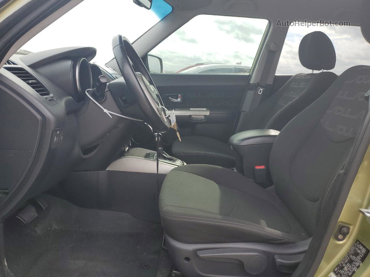2012 Kia Soul + Green vin: KNDJT2A68C7398175