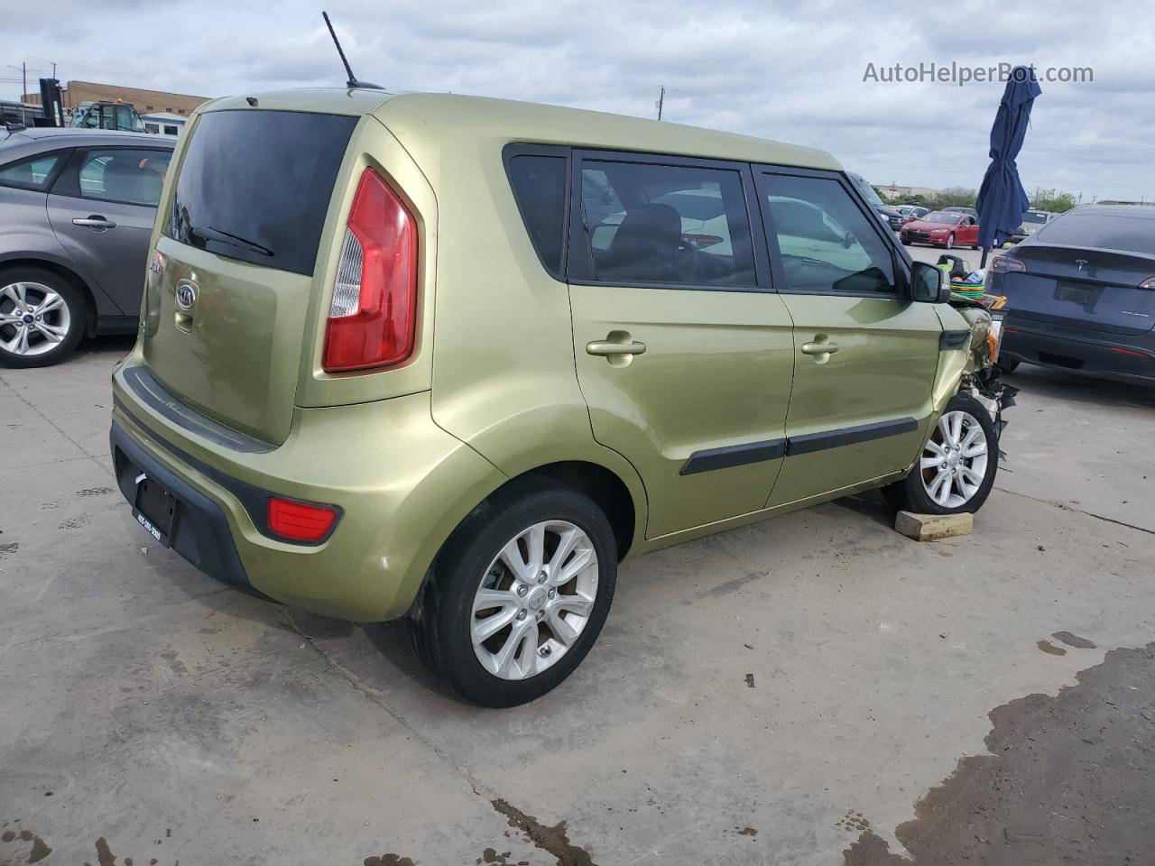 2012 Kia Soul + Green vin: KNDJT2A68C7398175