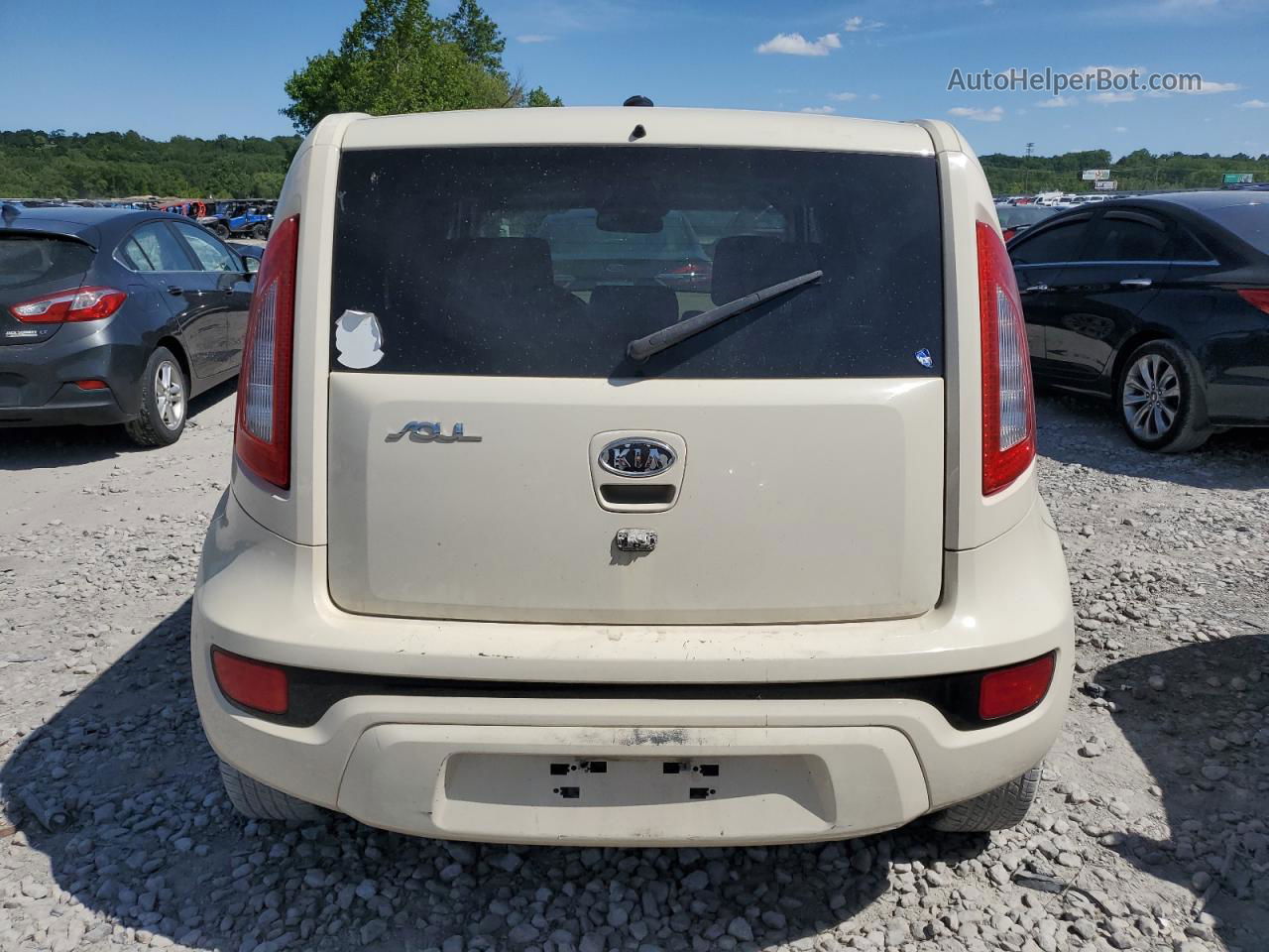2012 Kia Soul + Beige vin: KNDJT2A68C7461176