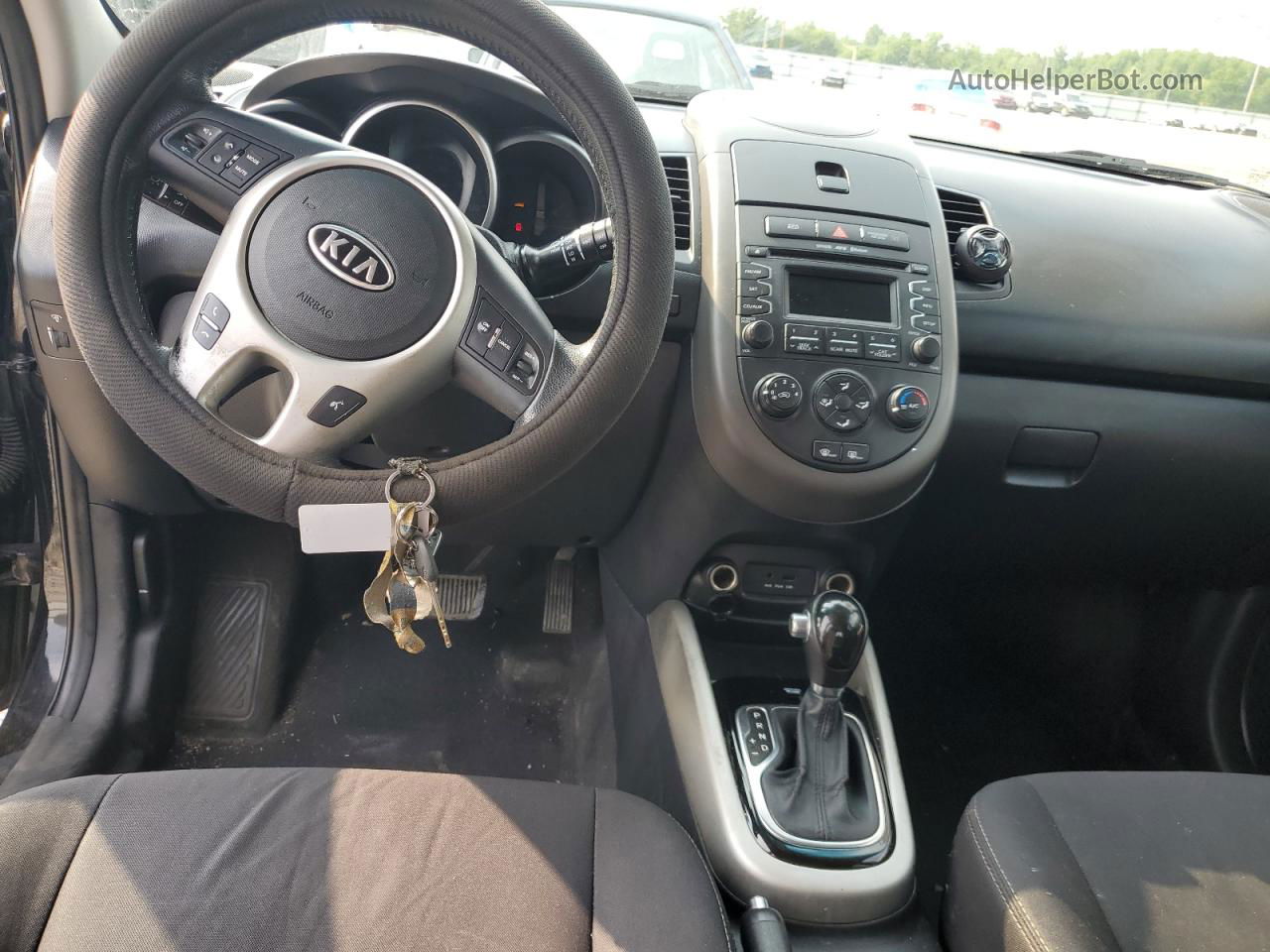 2012 Kia Soul + Black vin: KNDJT2A68C7740434