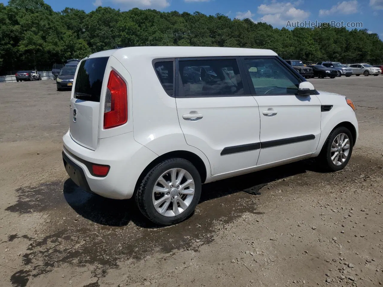 2013 Kia Soul + Белый vin: KNDJT2A68D7549789