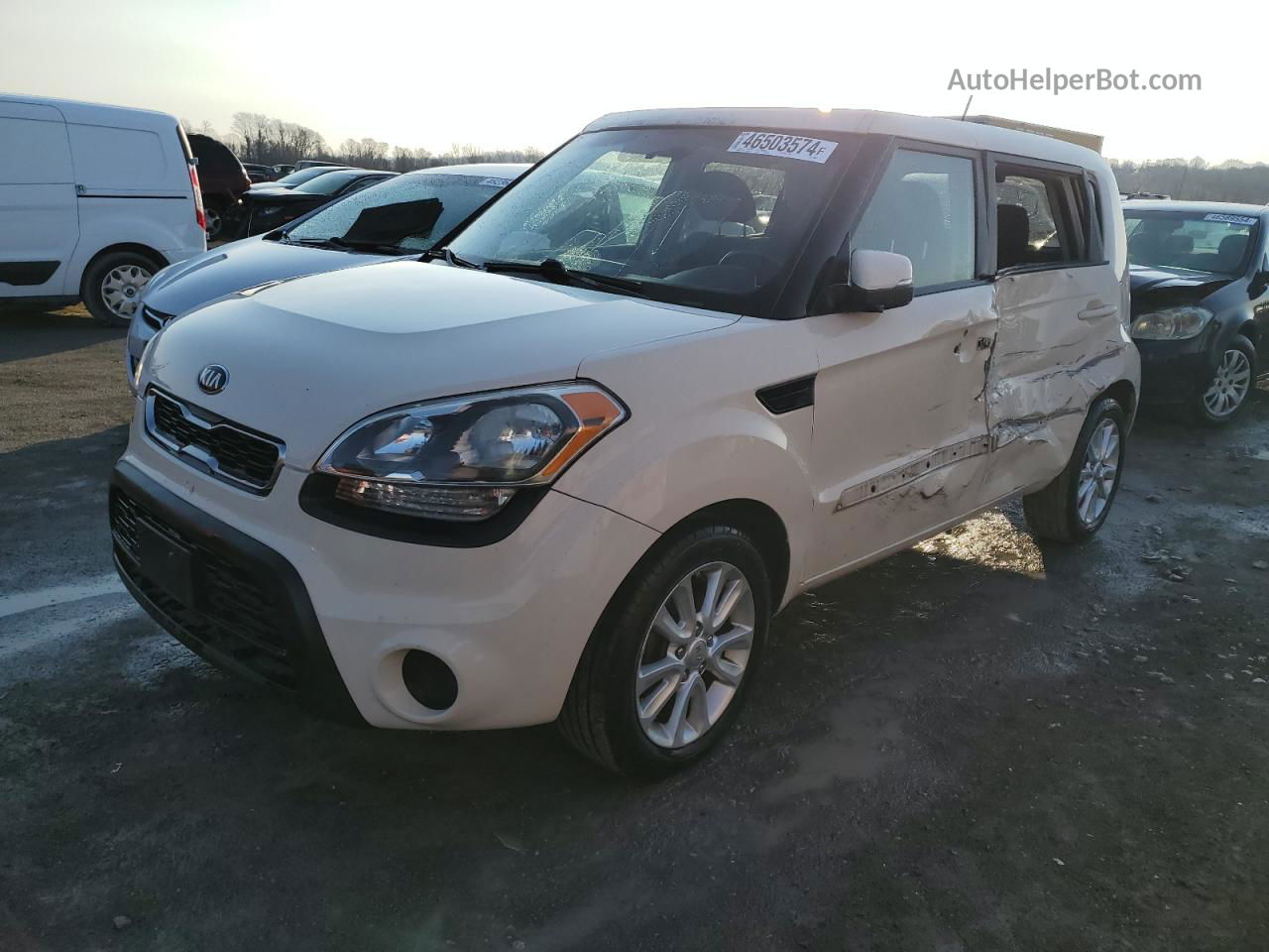 2013 Kia Soul + White vin: KNDJT2A68D7766002