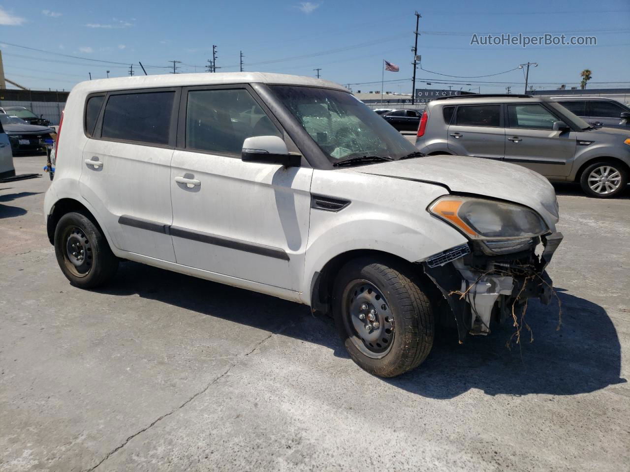 2012 Kia Soul + White vin: KNDJT2A69C7454611