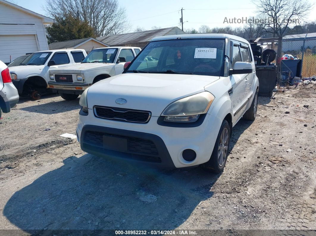 2013 Kia Soul + White vin: KNDJT2A69D7495984