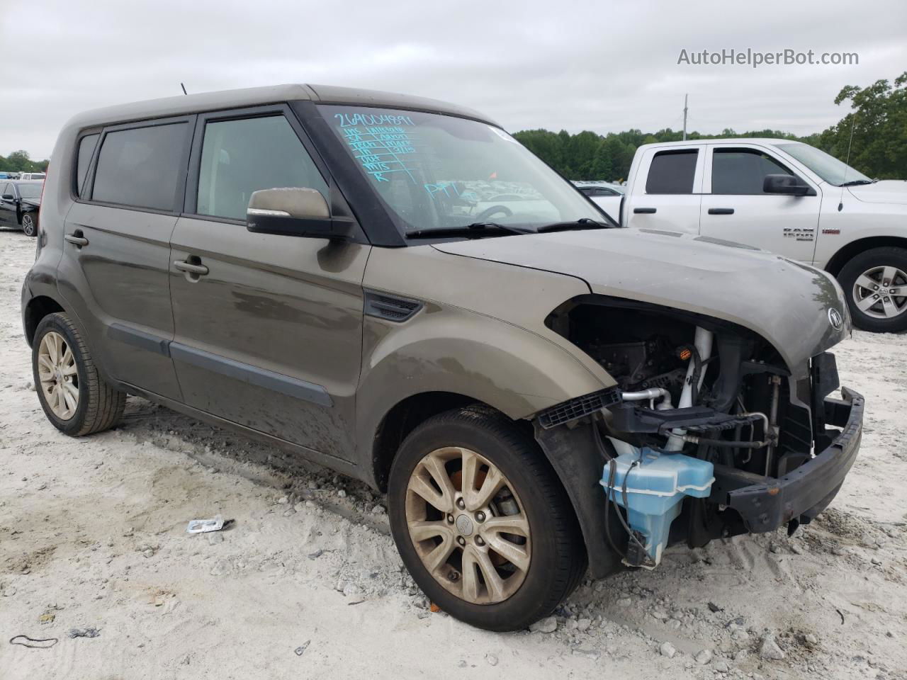 2013 Kia Soul + Green vin: KNDJT2A69D7534136