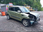 2013 Kia Soul + Green vin: KNDJT2A69D7618781