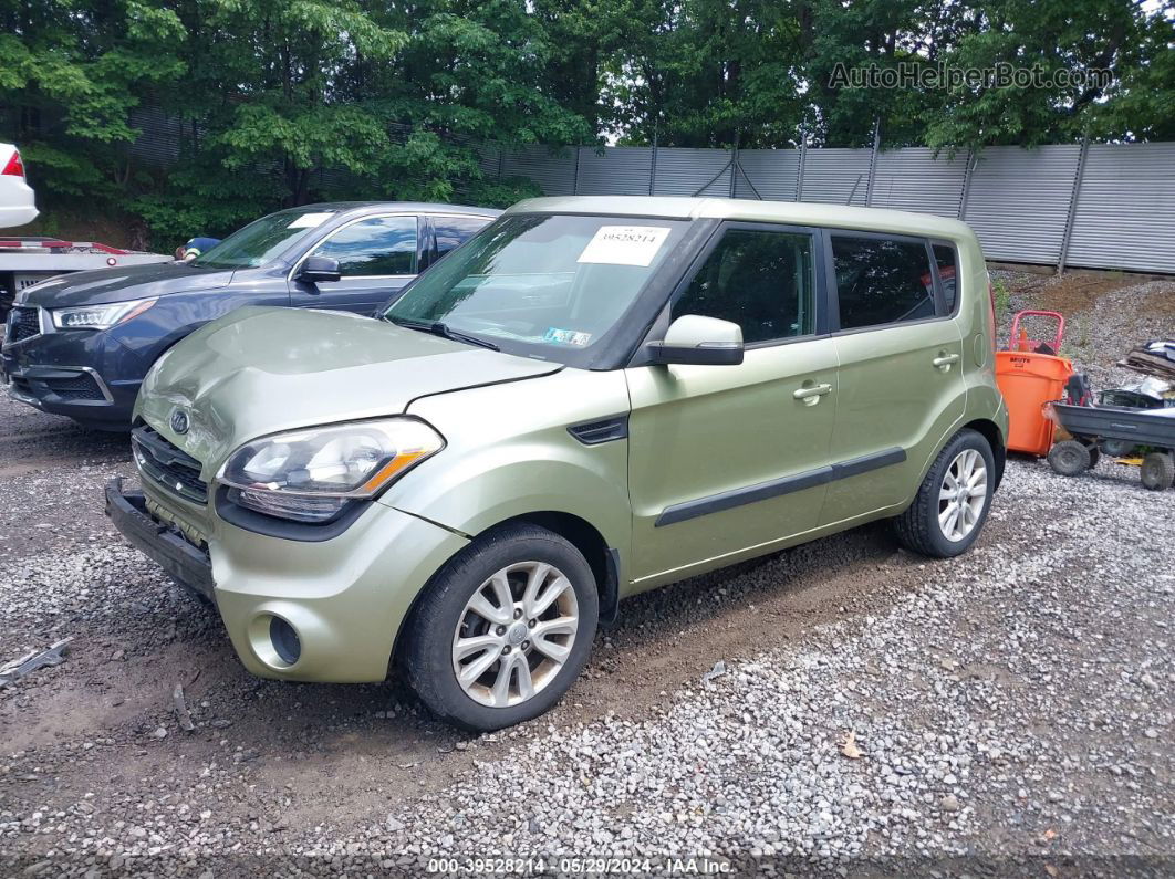 2013 Kia Soul + Green vin: KNDJT2A69D7618781