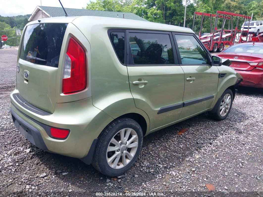 2013 Kia Soul + Green vin: KNDJT2A69D7618781