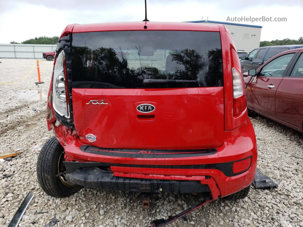 2012 Kia Soul + Red vin: KNDJT2A6XC7442399