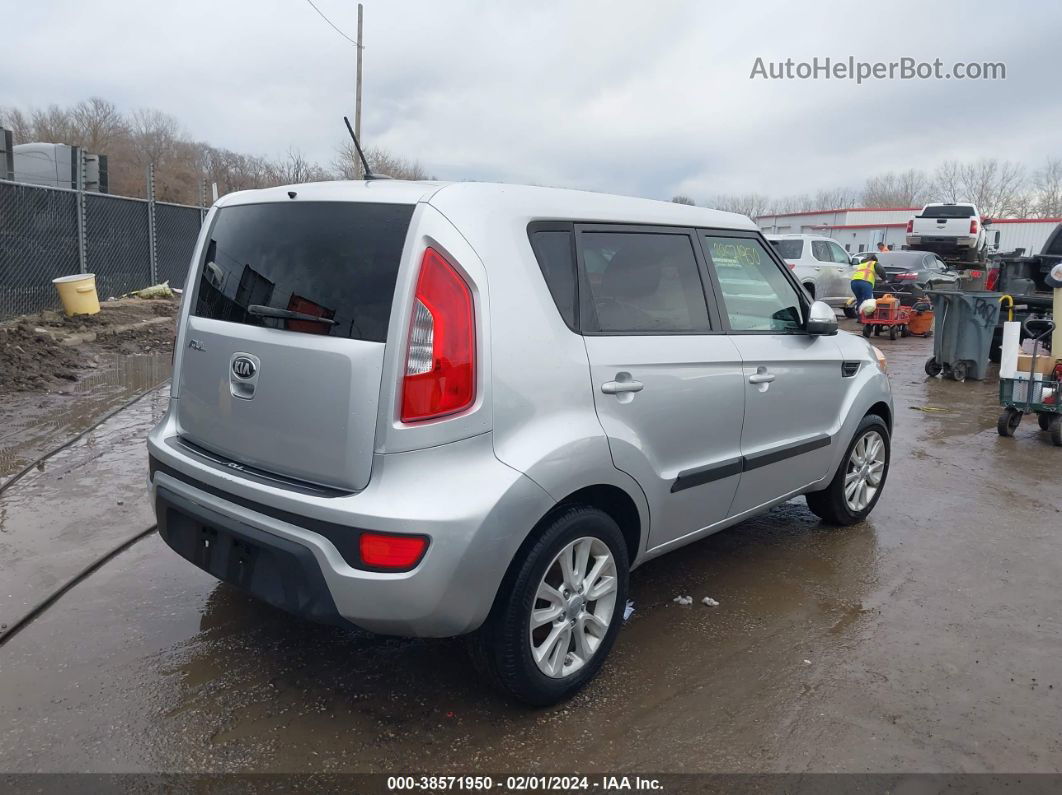 2013 Kia Soul + Silver vin: KNDJT2A6XD7489028