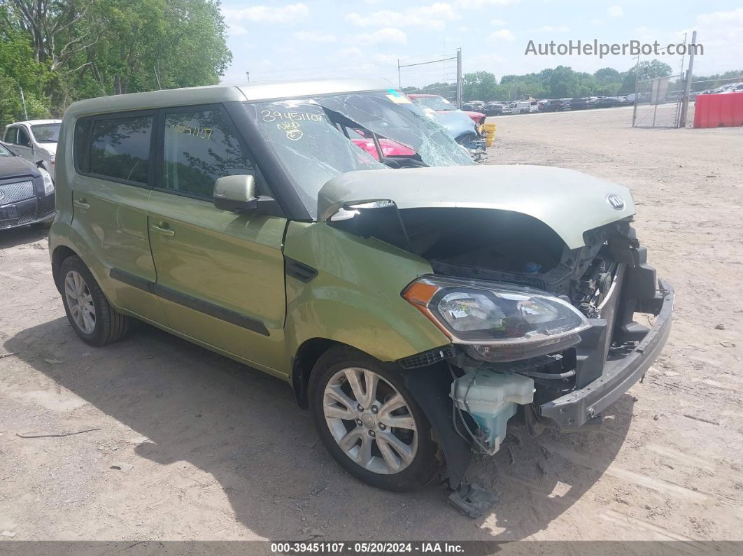 2013 Kia Soul + Green vin: KNDJT2A6XD7557828