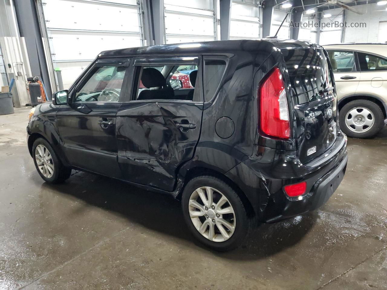 2013 Kia Soul + Black vin: KNDJT2A6XD7608387