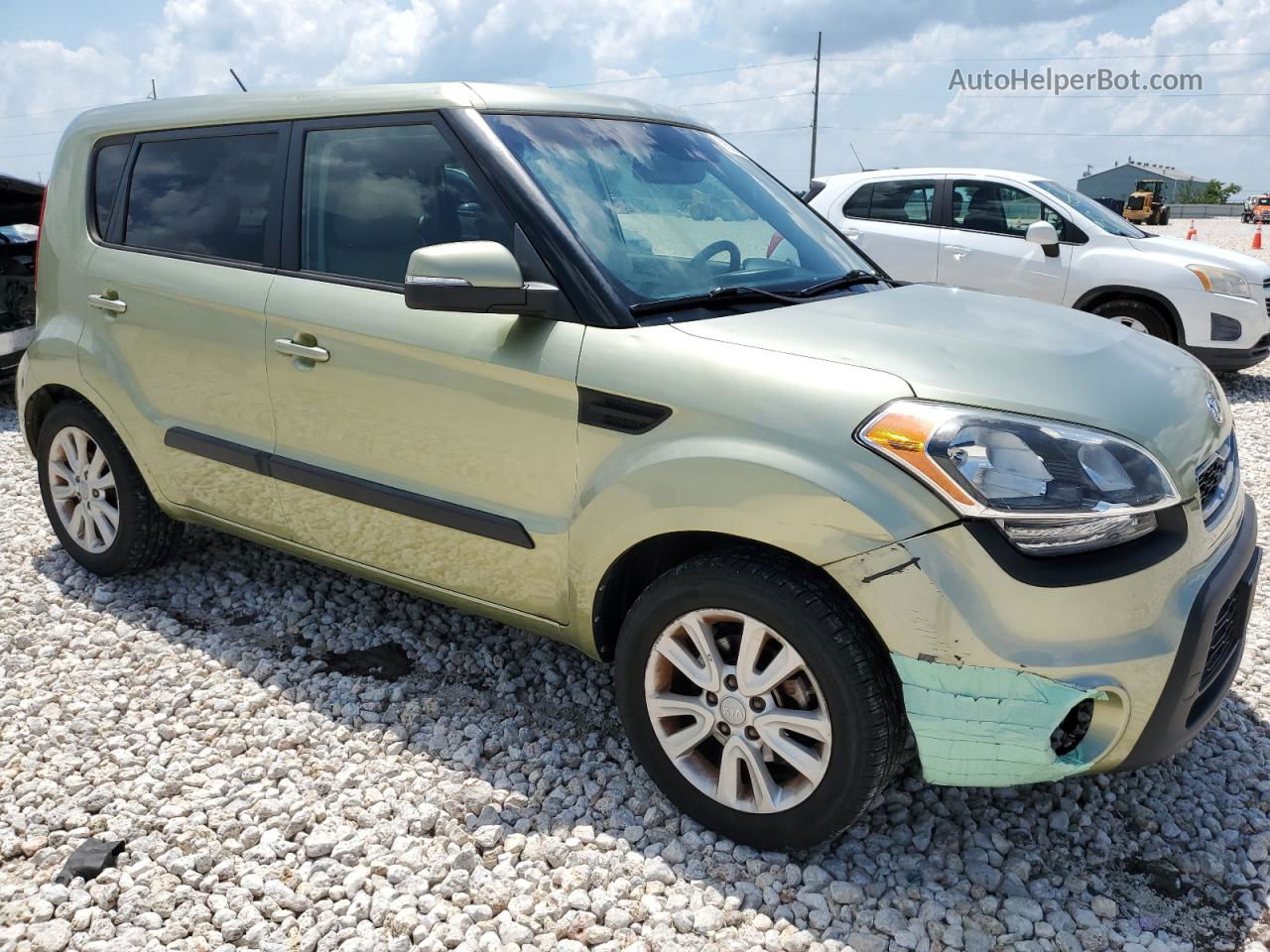 2013 Kia Soul + Green vin: KNDJT2A6XD7626601