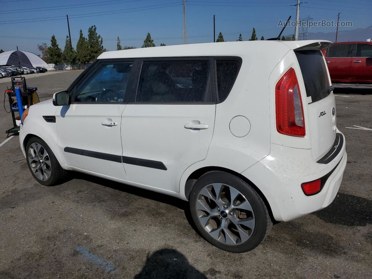 2013 Kia Soul + Белый vin: KNDJT2A6XD7639347