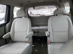 2017 Kia Sedona L Silver vin: KNDMA5C16H6269838