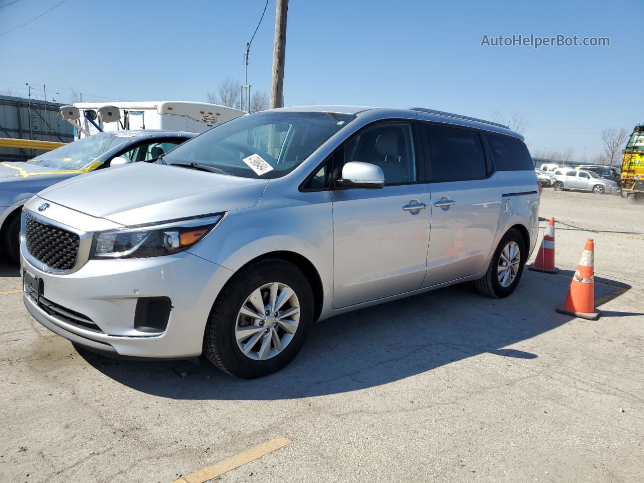 2017 Kia Sedona Lx Silver vin: KNDMB5C11H6268688