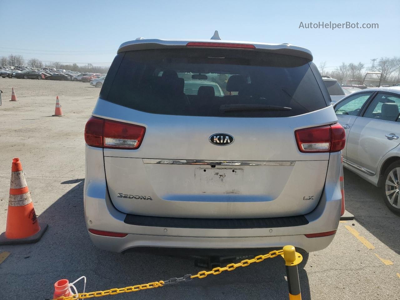 2017 Kia Sedona Lx Silver vin: KNDMB5C11H6268688