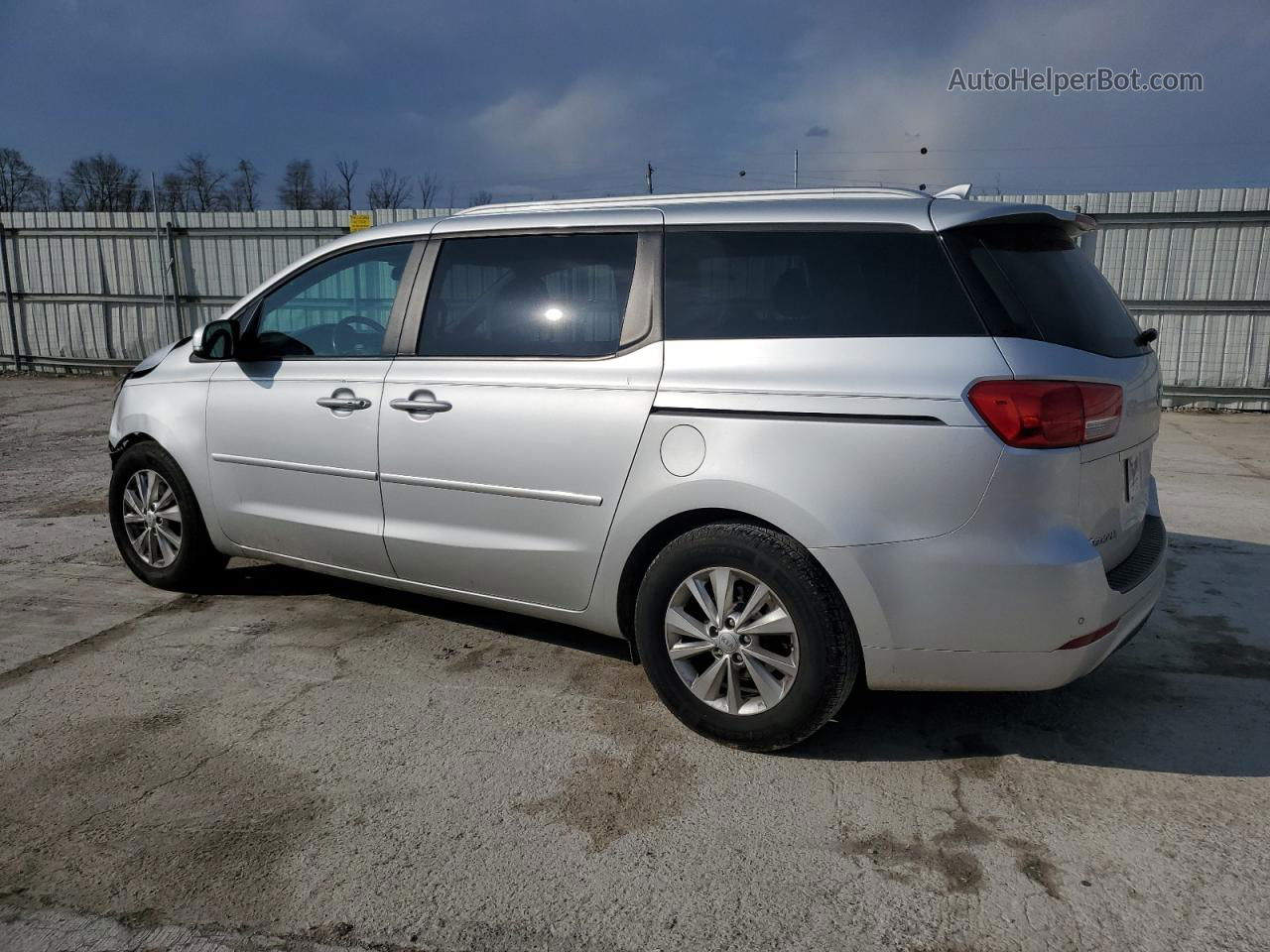 2017 Kia Sedona Lx Silver vin: KNDMB5C11H6312625