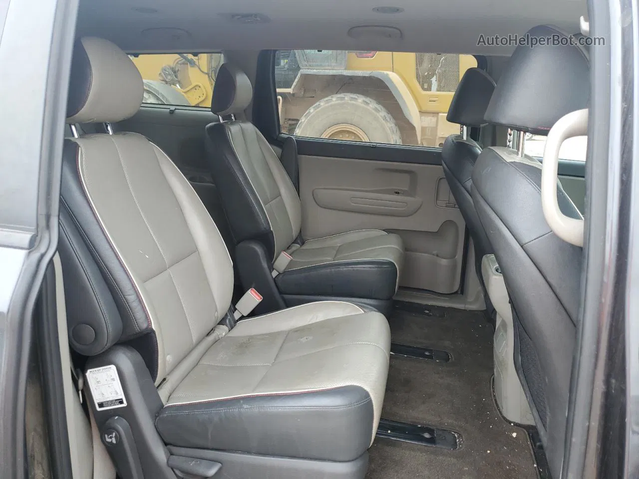 2017 Kia Sedona Lx Серый vin: KNDMB5C15H6253126