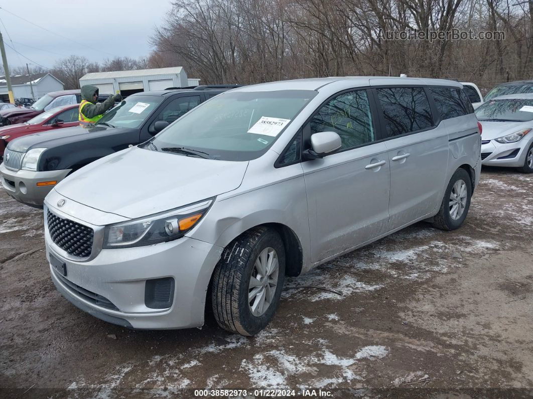 2017 Kia Sedona Lx Серебряный vin: KNDMB5C16H6242006